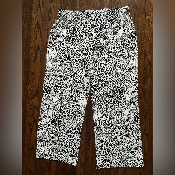 Crystal Fashions Leapord Pants - Picture 3 of 15